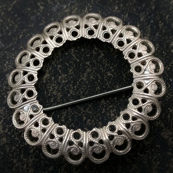 Vintage Sterling Silver Filigree Eternity Circle Brooch - Picture 1 of 4